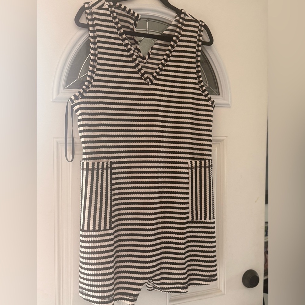 Black and White Striped Sleeveless Dress